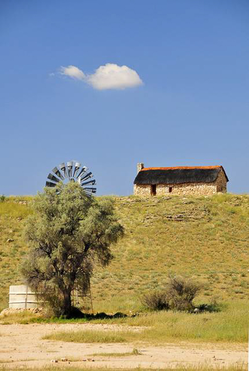 Auchterlonie museum and waterhole