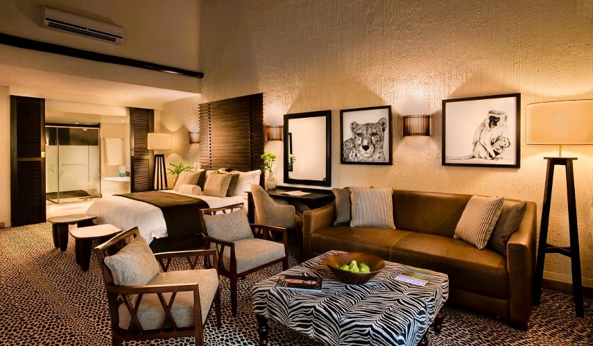 Hotel Bedroom at Bakubung Bush Lodge