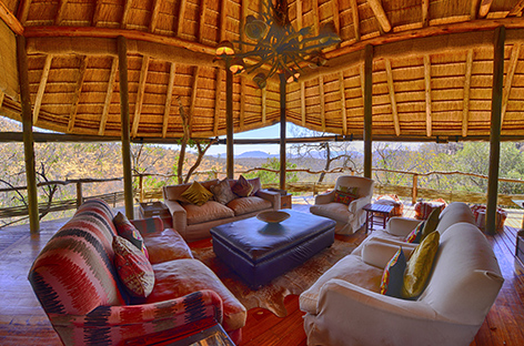 the lounge area at Buffalo Ridge Lodge
