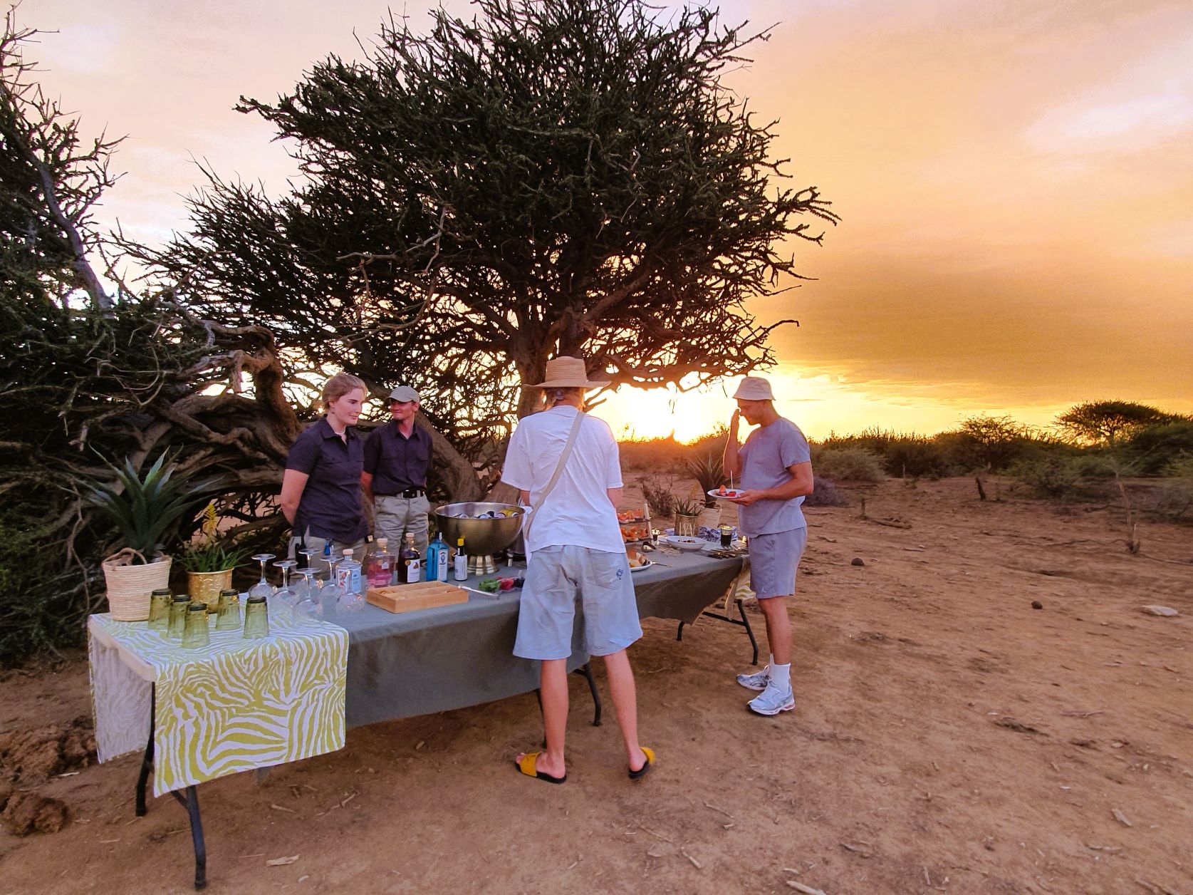 Gin stop with Last Word Madikwe Gin stop with Last Word Madikwe