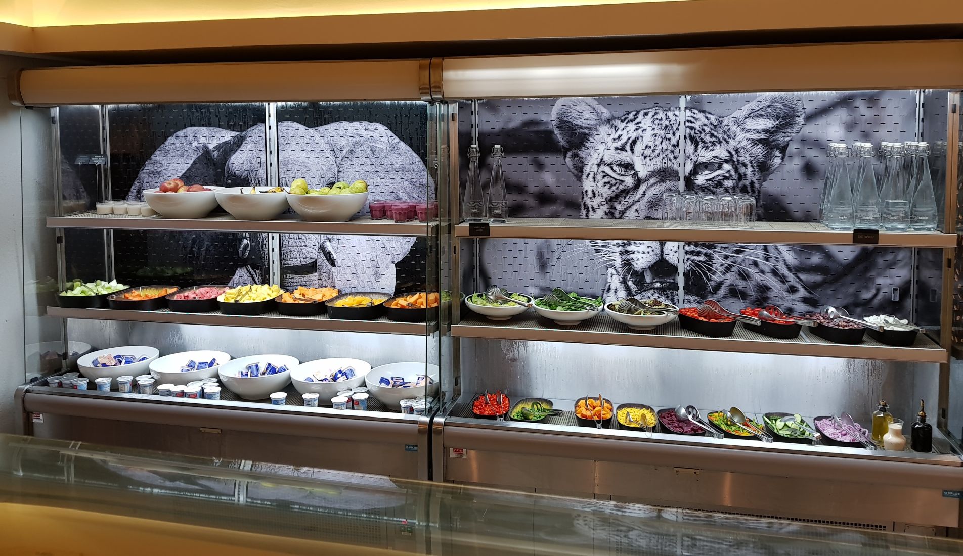 Kruger Gates Hotels Breakfast display