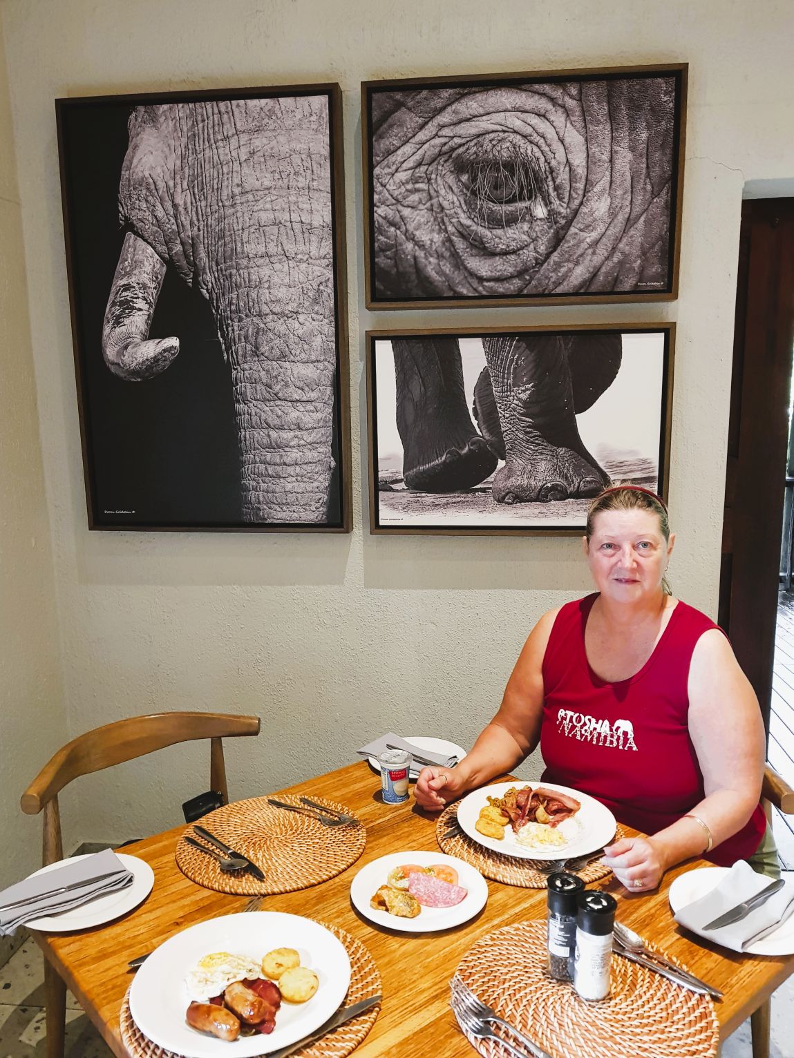 Kruger Gate Hotel Breakfast in Kudyela Restaurant