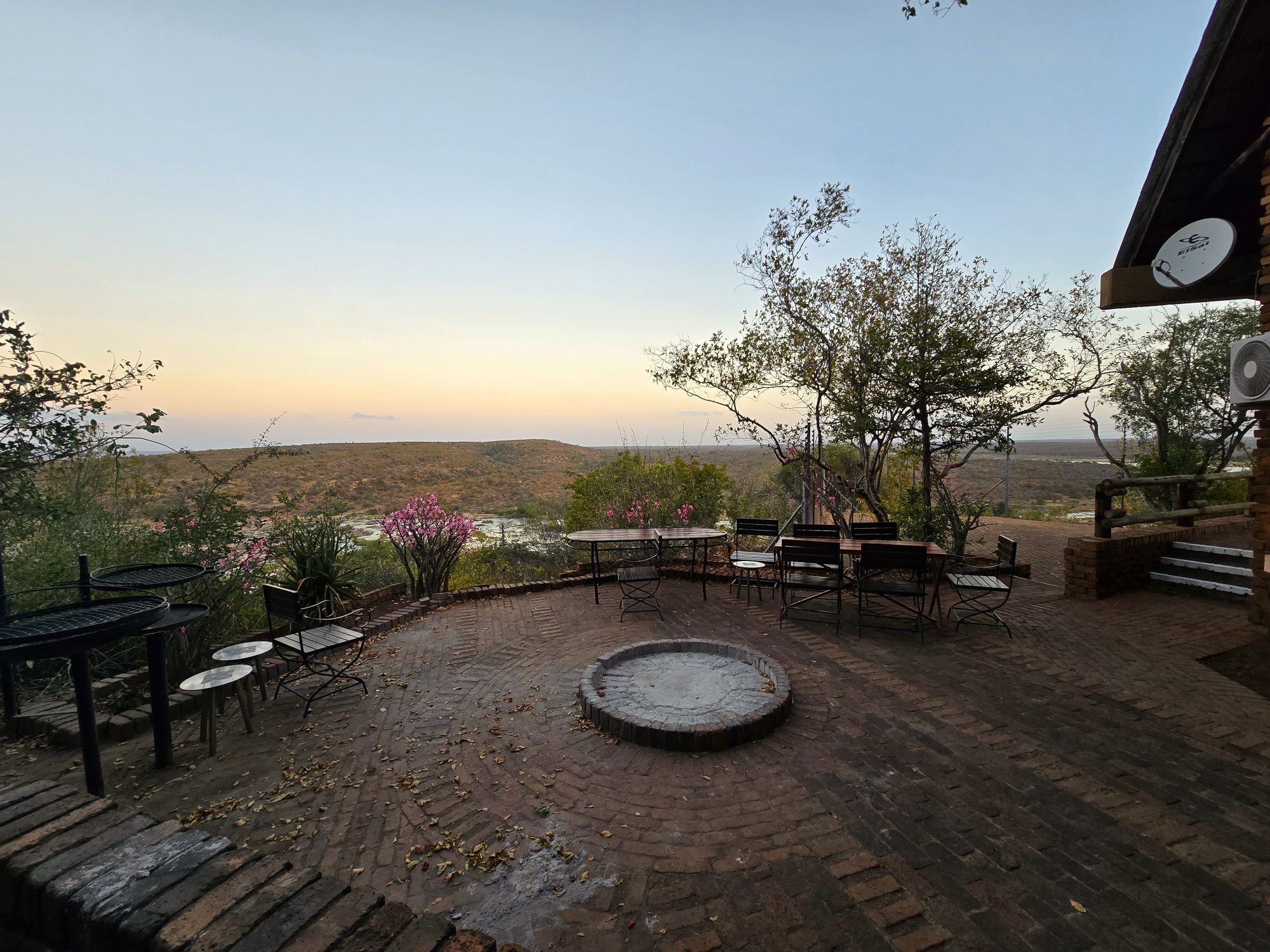 Olifants Lebombo guest house braai area