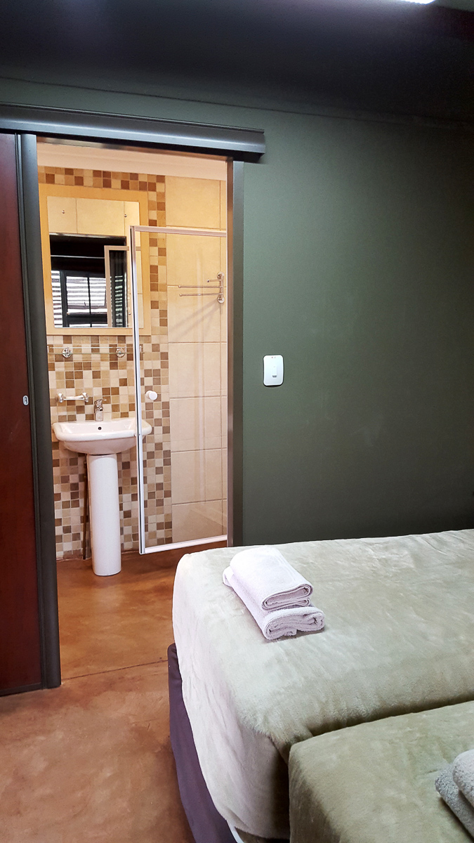 Lower Sabie Safari tent bedroom and bathroom