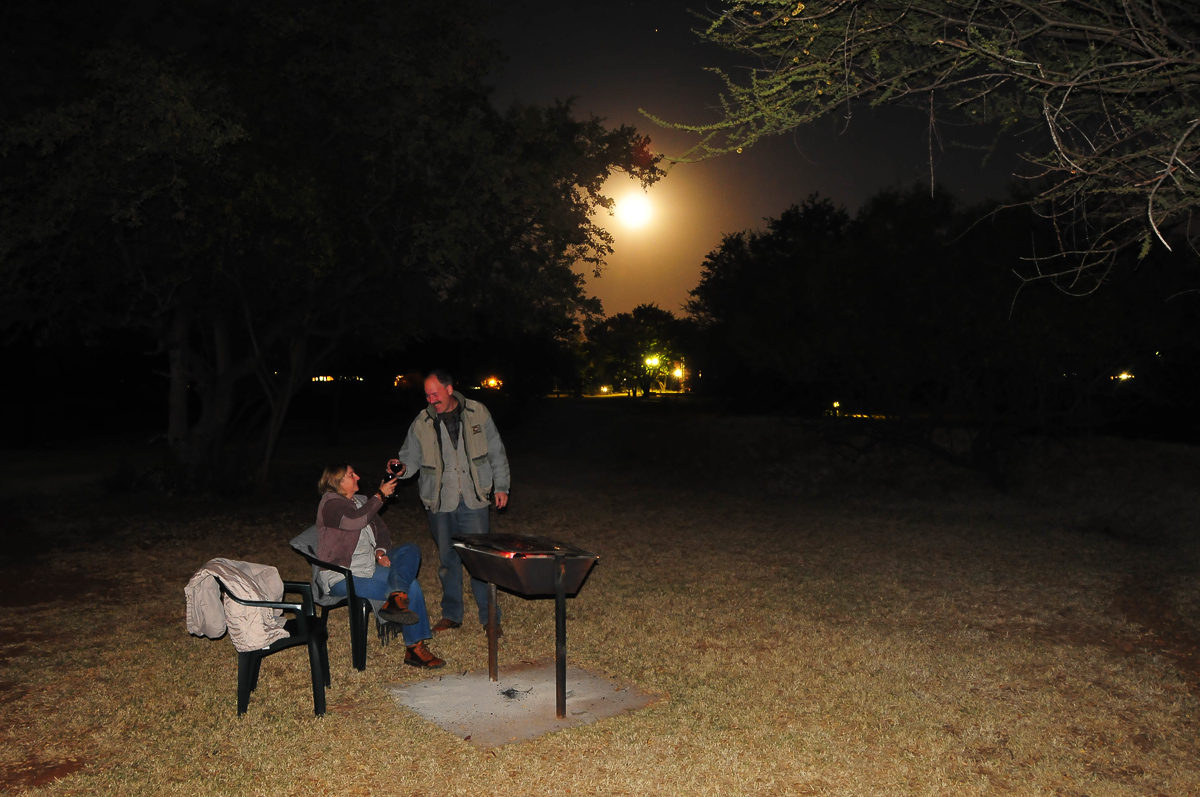 Manyane moon braai