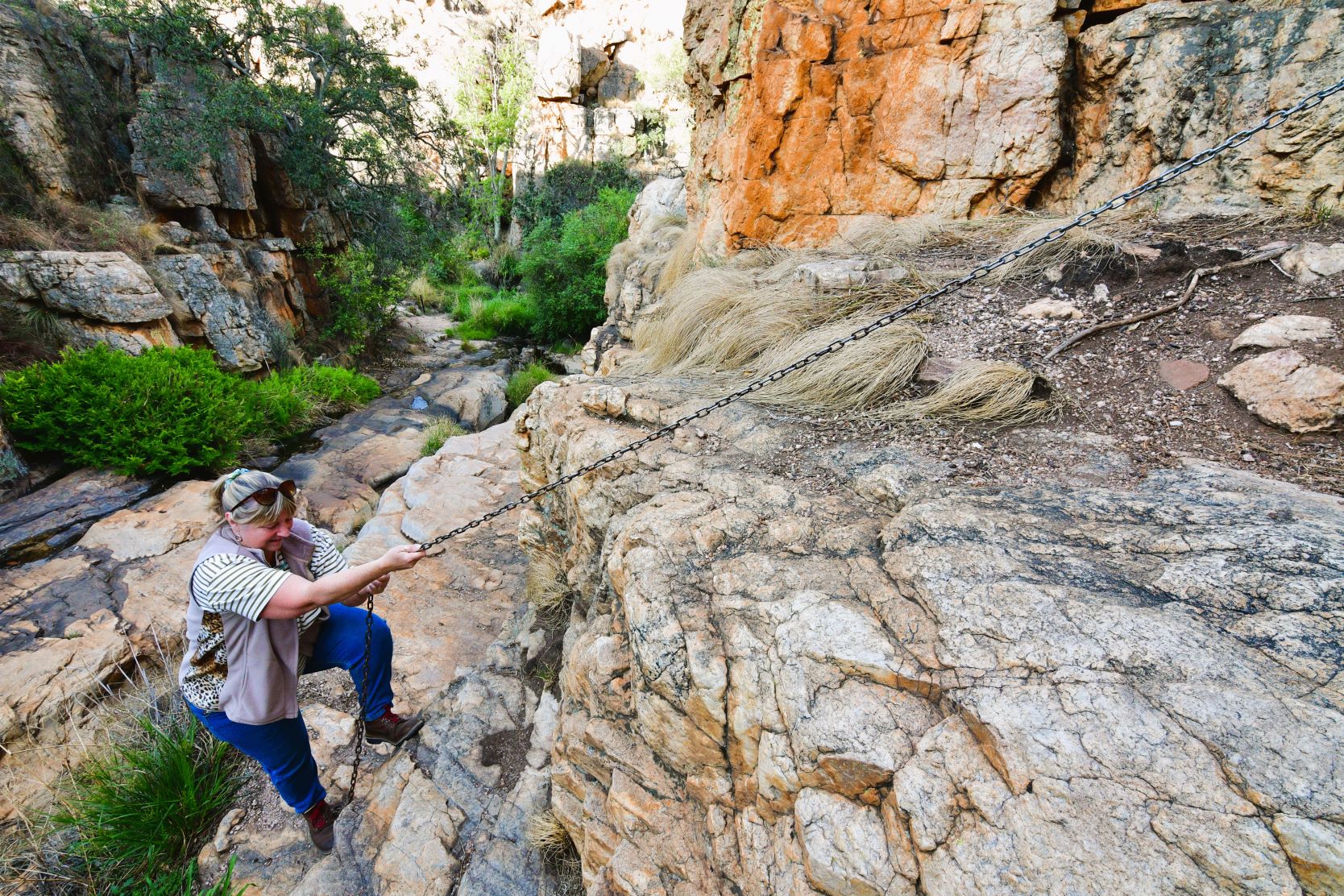 Milorho Lodge hiking trail chain