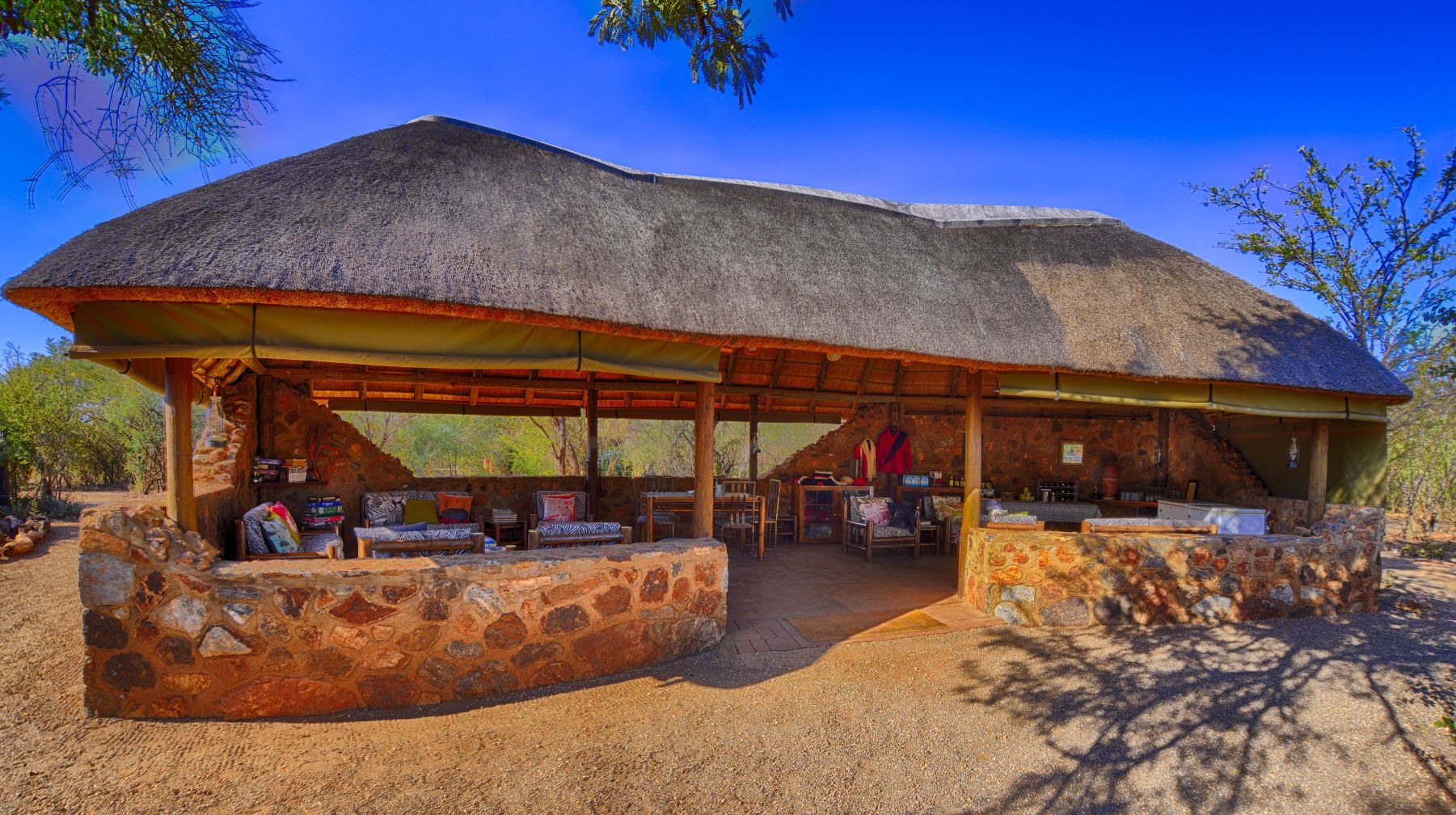 Mosethla Bush Camps lounge lapa