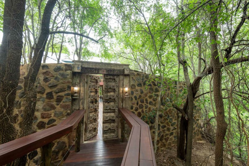 Entrance to Jacis Safari Lodge Nare Suite