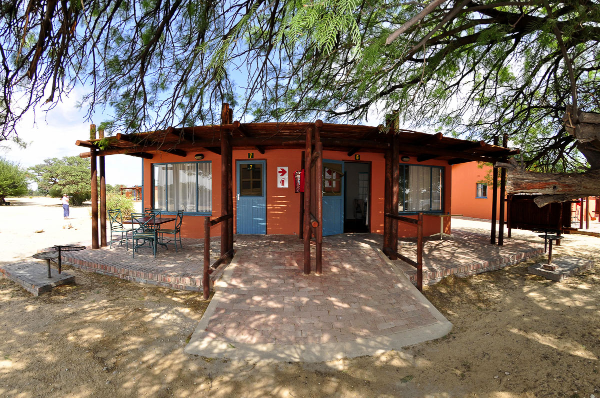 Nossob camp chalets
