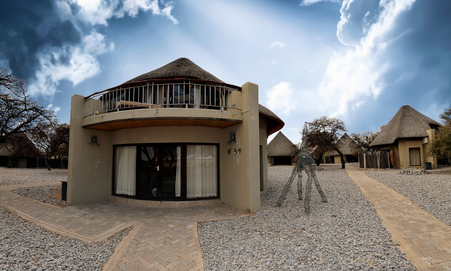 Okaukuejo Waterhole chalet