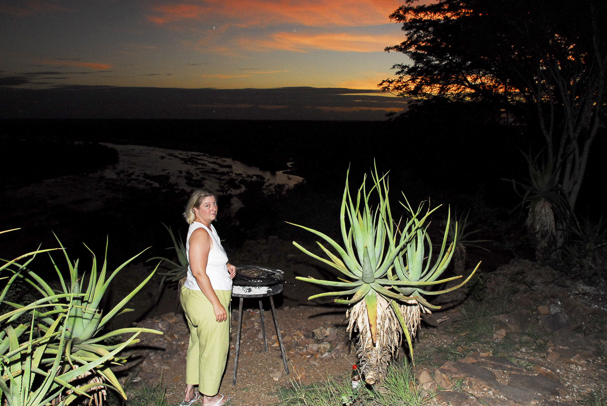 Olifants Jenny braaing as the sun sets