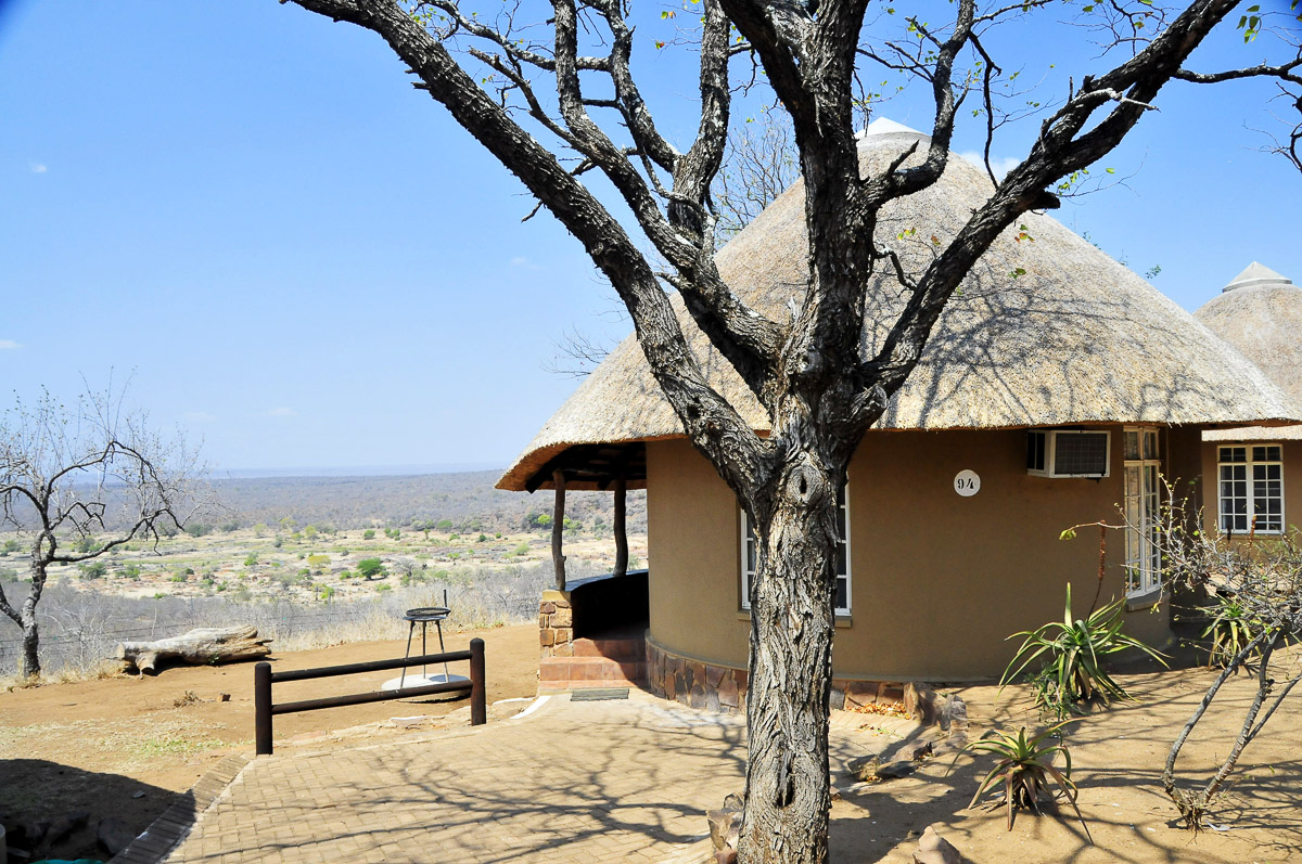Olifants bungalows with veld view