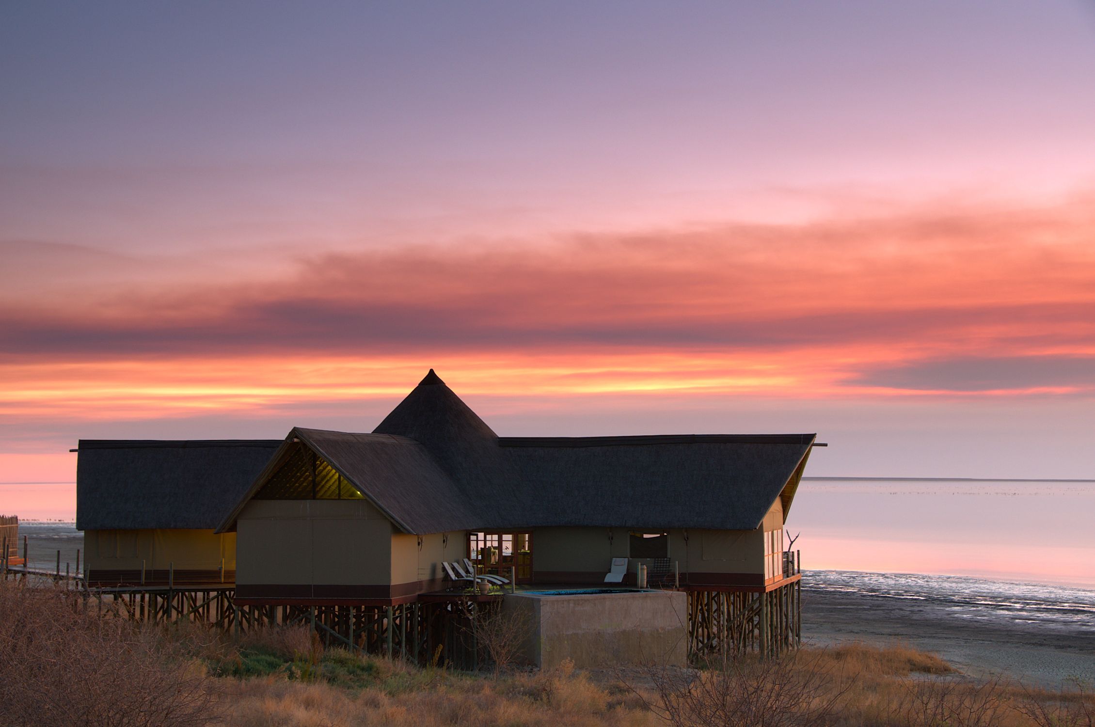 Onkoshi Lodge at sunset