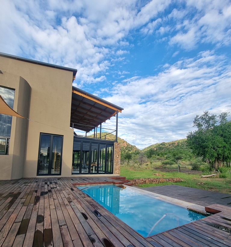 The outside view of Pilanesberg Private Lodge