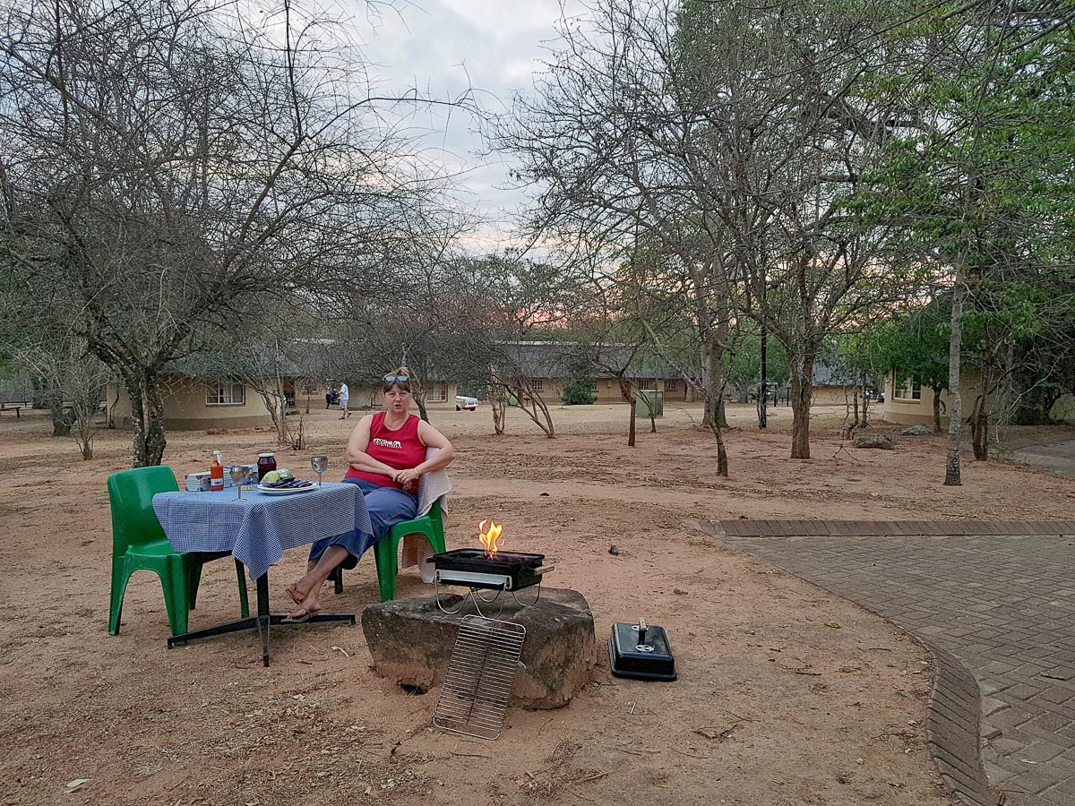 braaing outside our hut in Pretoriuskop