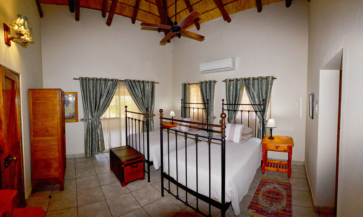 Punda Russell Cottage Bedroom