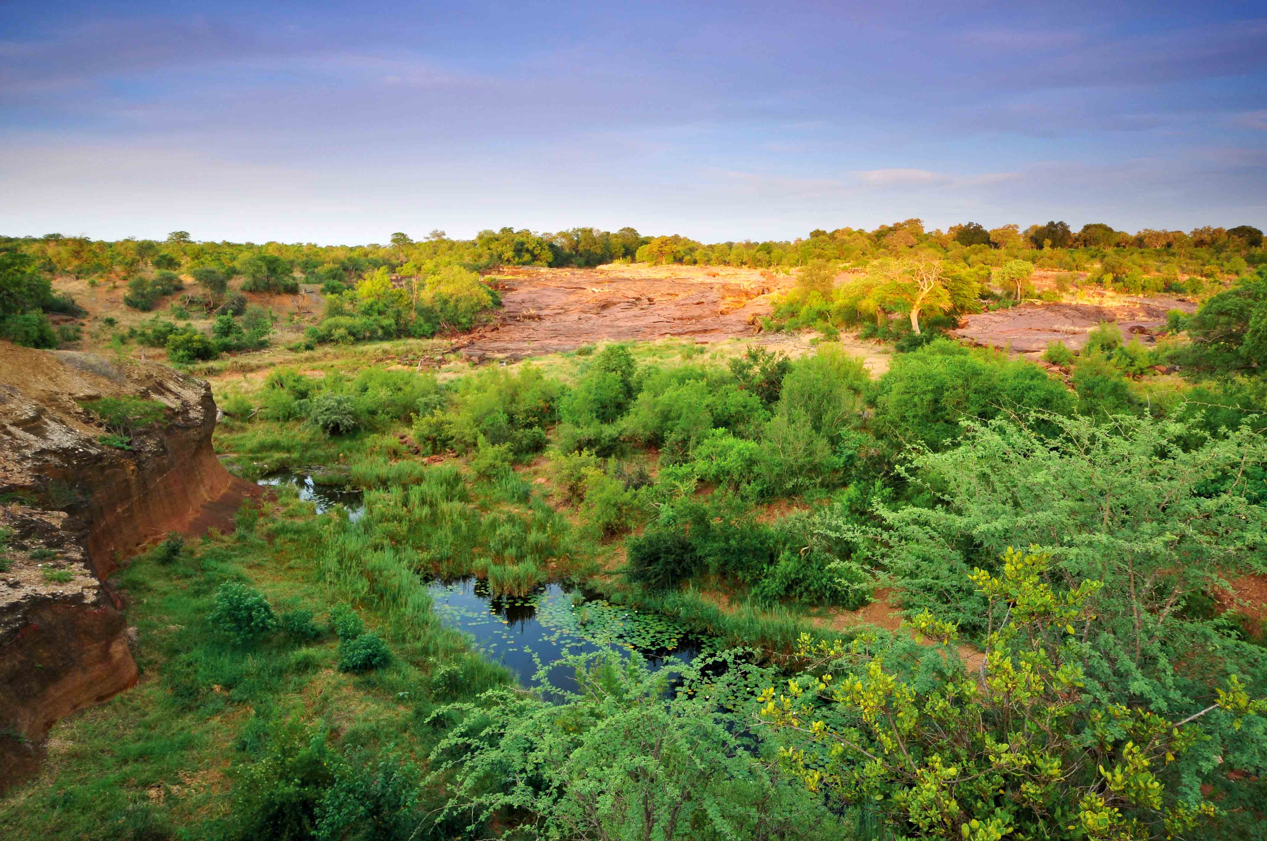 Red Rocks view point on the S52 near Bateleur