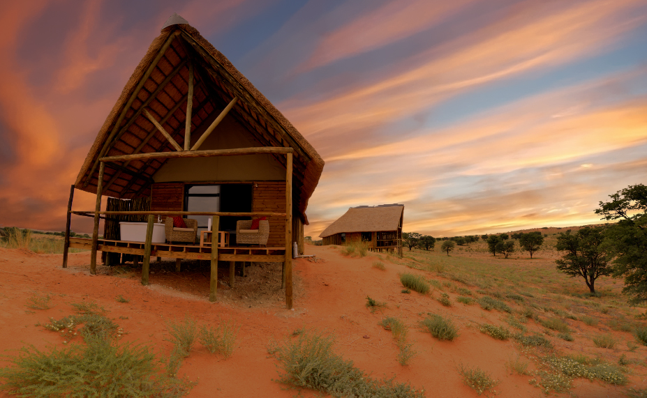 Front view of Rooiputs honeymoon chalet at sunset