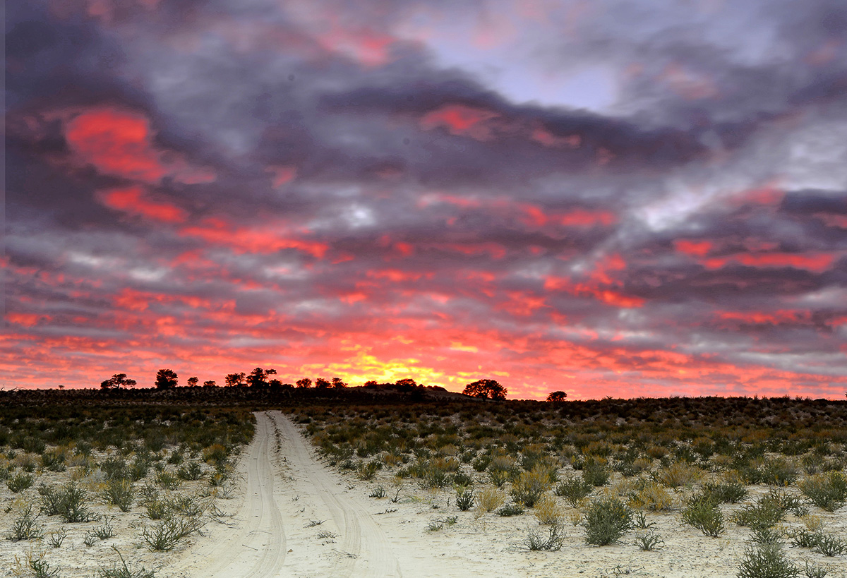 sunrise near Rooiputs Lodge