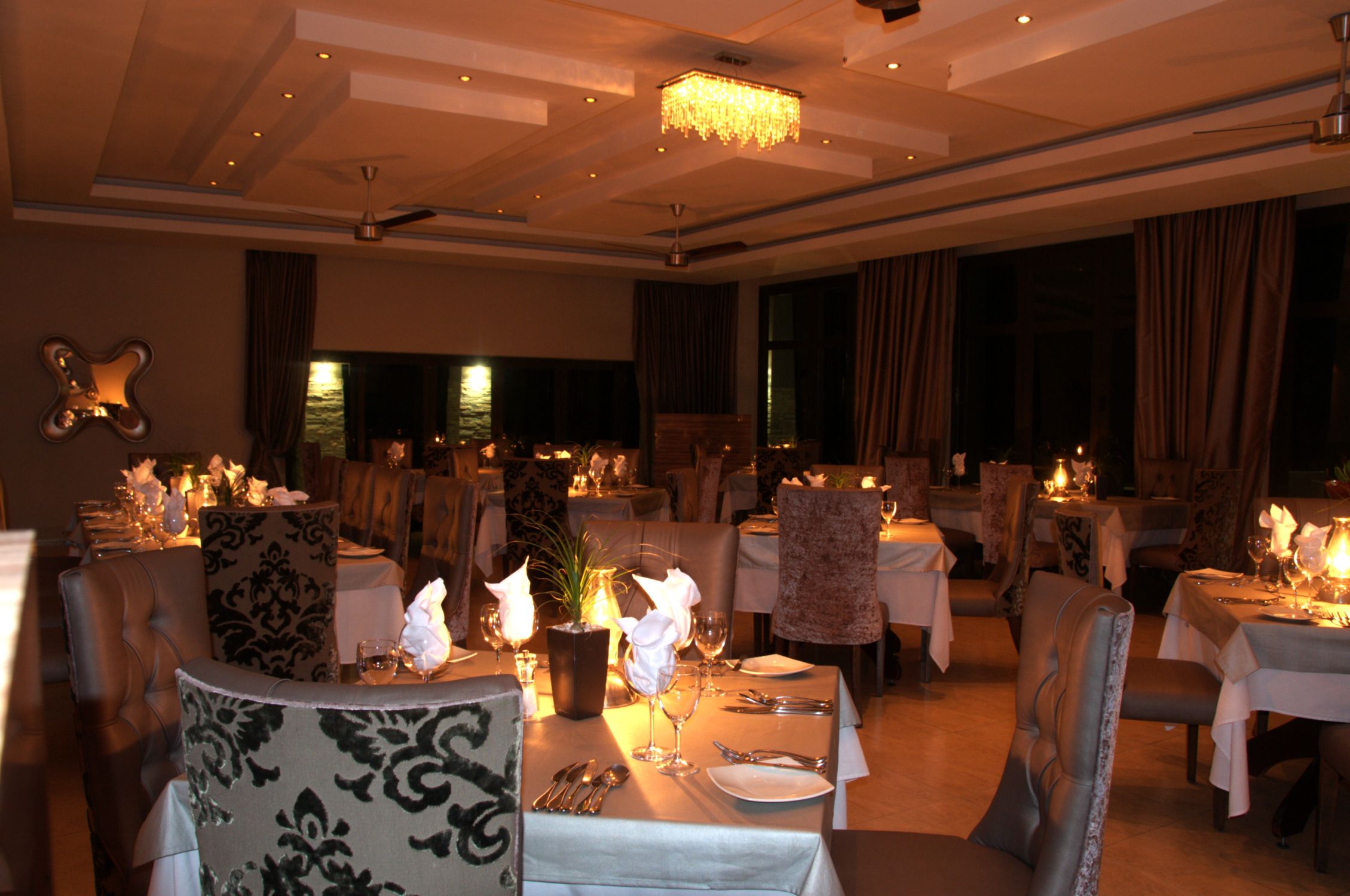 Dining room at Shepherds Tree