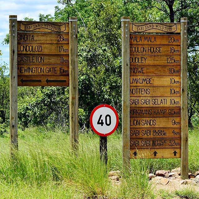 Shaw's Gate lodge sign Shaw's Gate lodge sign