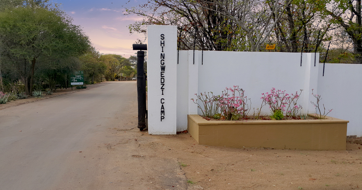 Shingwedzi camp entrance gate