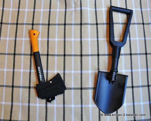 Folding spade and axe