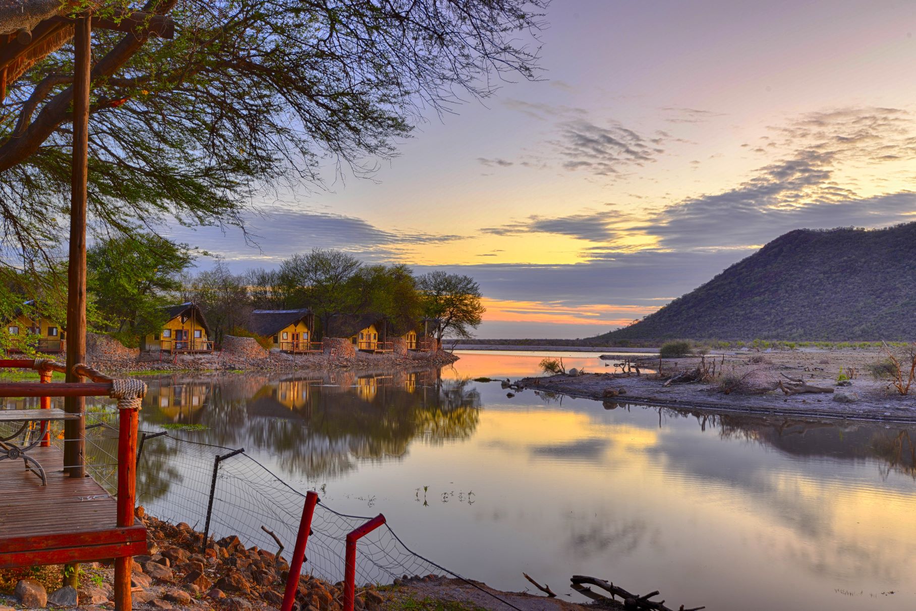 Tau lodge sunrise