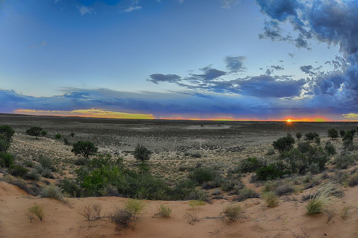 HDR image of the setting sun over the pan