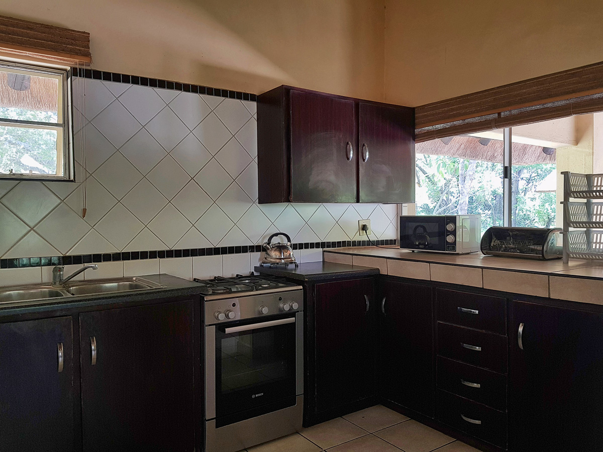 Kitchen at Talamati bungalow