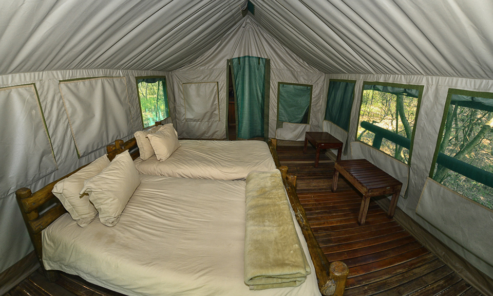 Inside Ndzhaka camps Safari tent