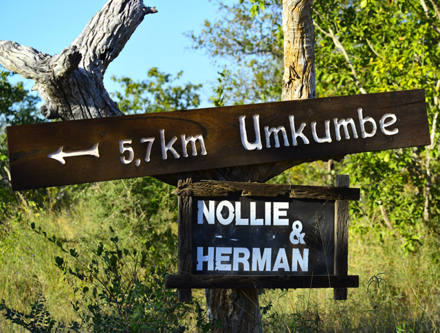 Umkumbe Lodge sign