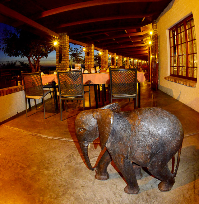 etosha safari lodge restaurant