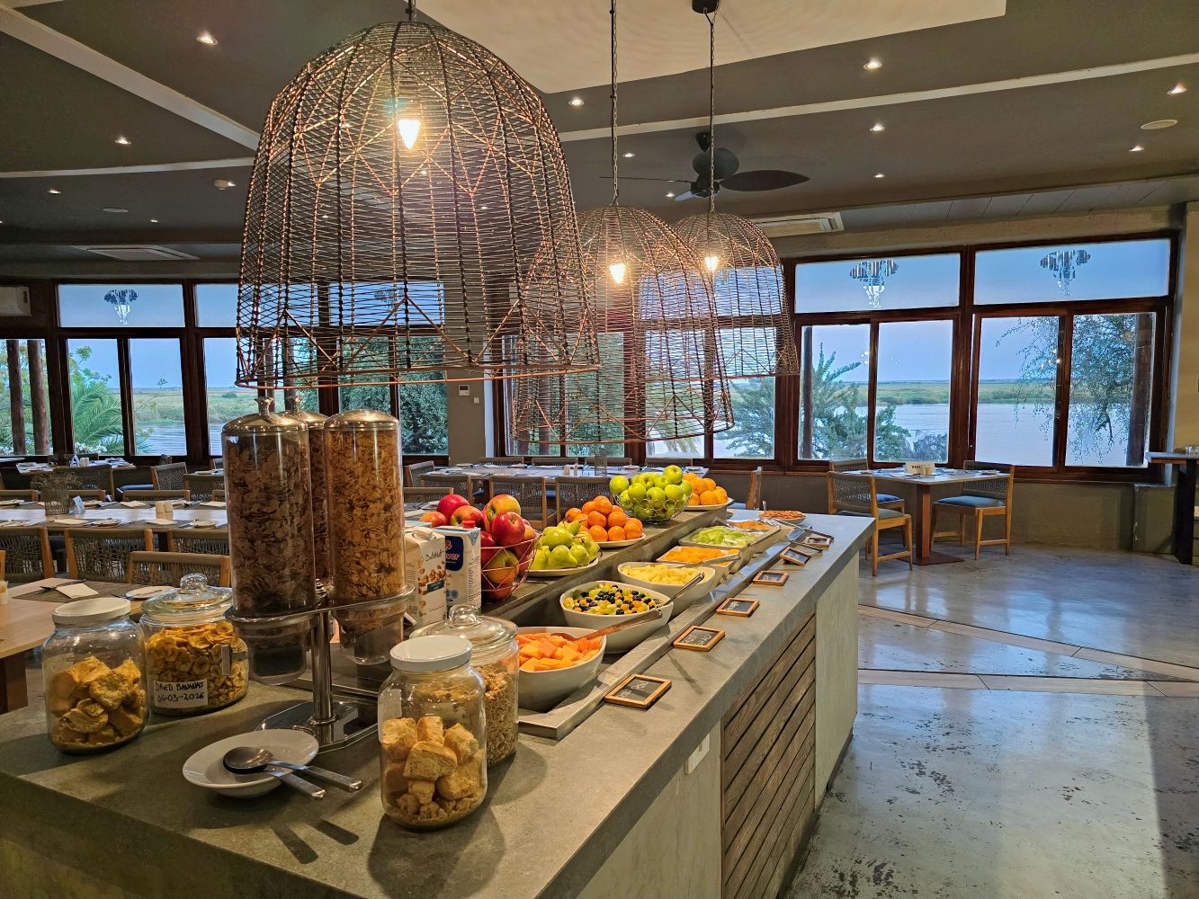 Breakfast in the Serondella restaurant at Cresta Mowana