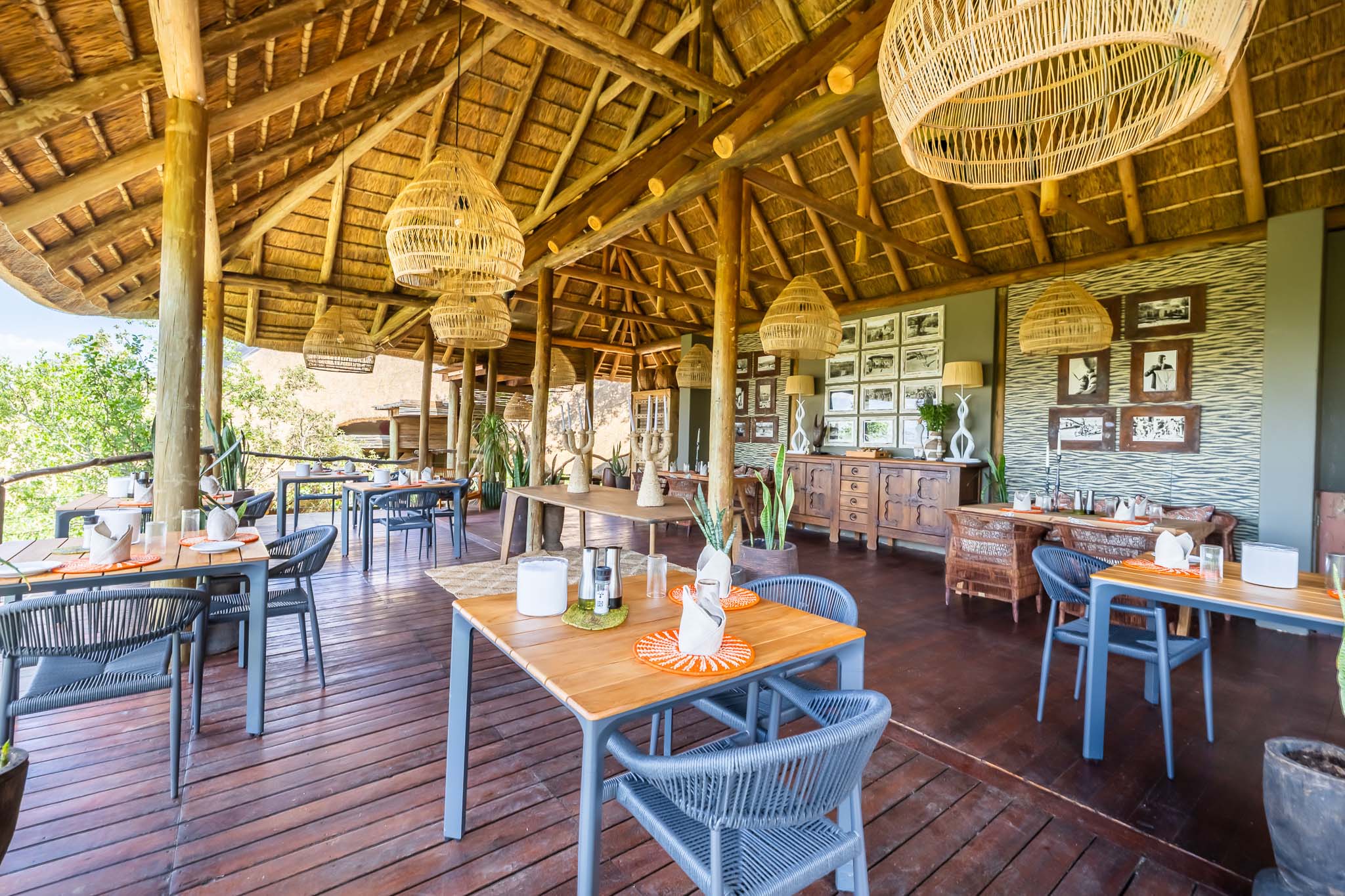 Buffalo Ridge Inside dining area