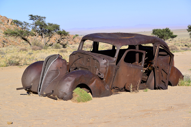 Old rusty Hudson riddled with bullet holes! Old rusty Hudson riddled with bullet holes!