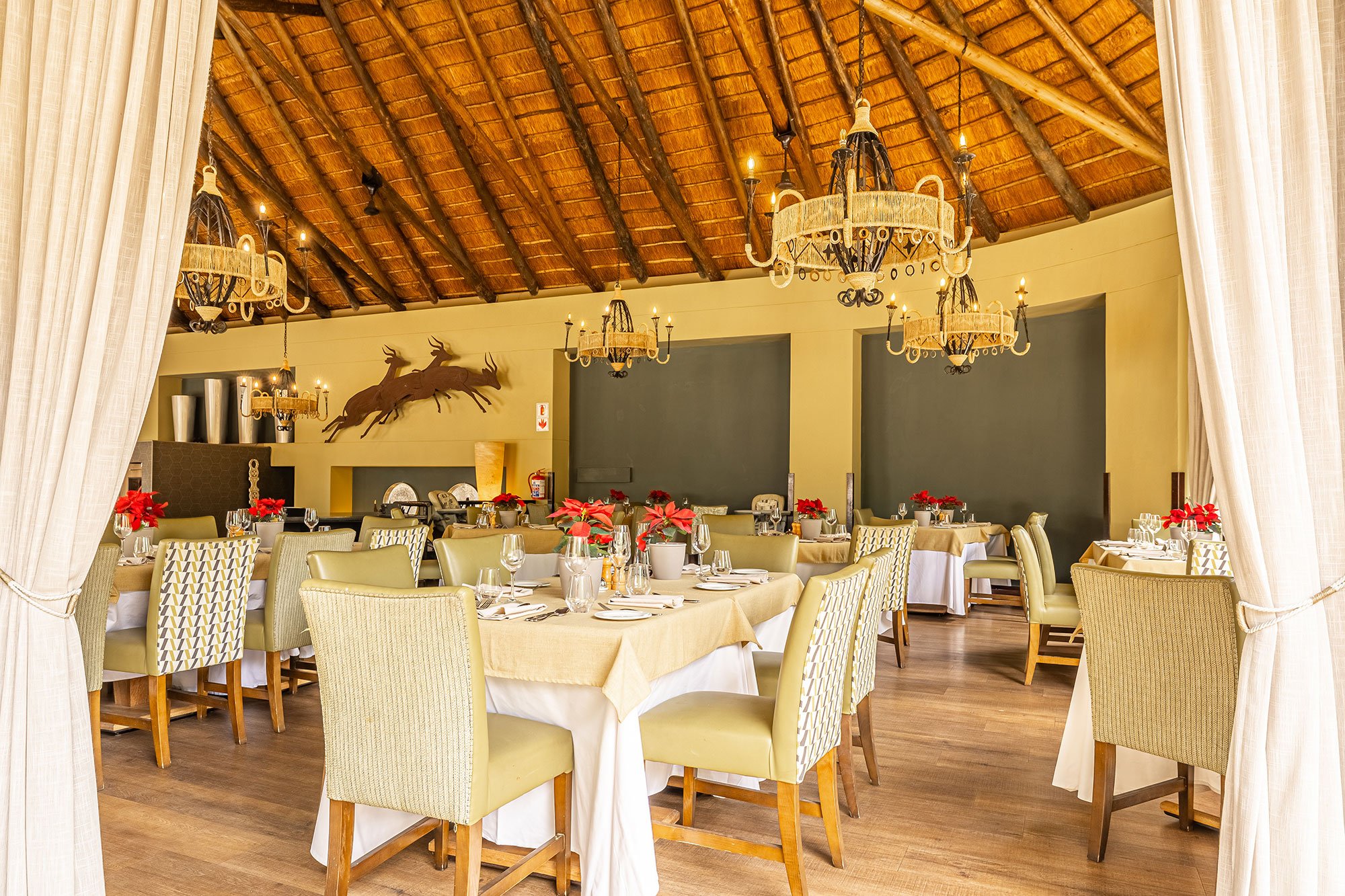 Ivory Tree Lodge dining room