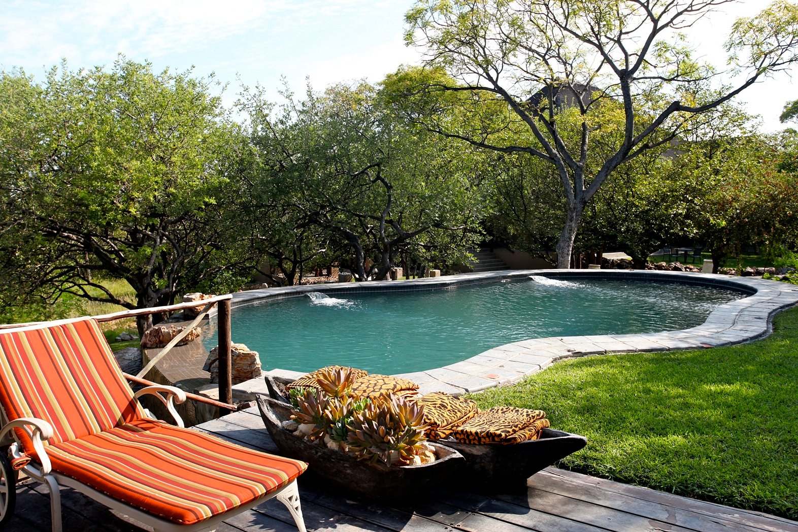 The refreshing swimming pool at Toshari Lodge