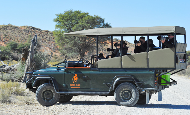 Photographers on guided photo Safari with Darran Photographers on guided photo Safari with Darran