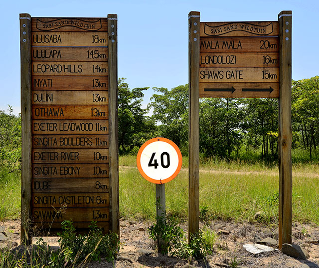 Newington Gate lodge sign Newington Gate lodge sign